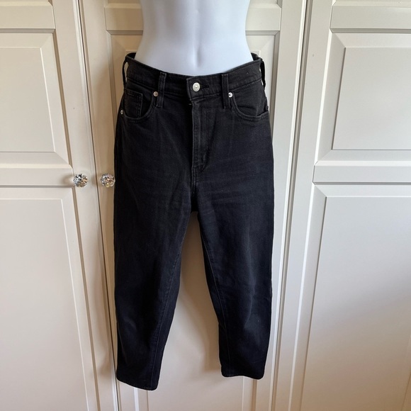Levi's High Waisted Mom Flash Black Jeans Size 27, 24L  Petite. - Picture 3 of 15